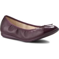 Baleriny CLARKS - Dance Puff Jnr 261201866 Purple Leather. Baleriny damskie marki Clarks. W wyprzedaży za 169.00 zł.