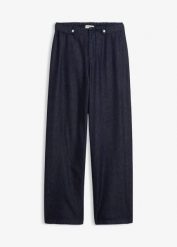 Jeansy o luźnym kroju, high waist, straigt. Niebieskie jeansy damskie bonprix, z podwyższonym stanem. Za 159.99 zł.
