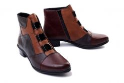RIEKER Y0764-35 red combination, botki damskie. Czerwone botki damskie Rieker, na zimę, bez obcasa, na obcasie, bez zapięcia. Za 419.90 zł.