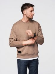 Bluza męska RELAXED FIT z tłoczonymi literami – brązowa V3 - Rozmiar: M. Brązowe bluzy męskie Ombre Clothing, m, bez wzorów, z bawełny, bez kaptura. W wyprzedaży za 79.99 zł.