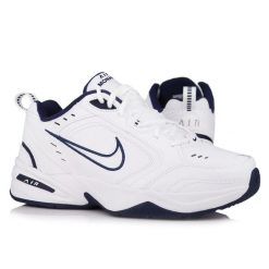 Buty męskie terningowe Nike MONARCH IV. Białe buty sportowe męskie Nike, bez zapięcia, na fitness i siłownię. Za 329.00 zł.