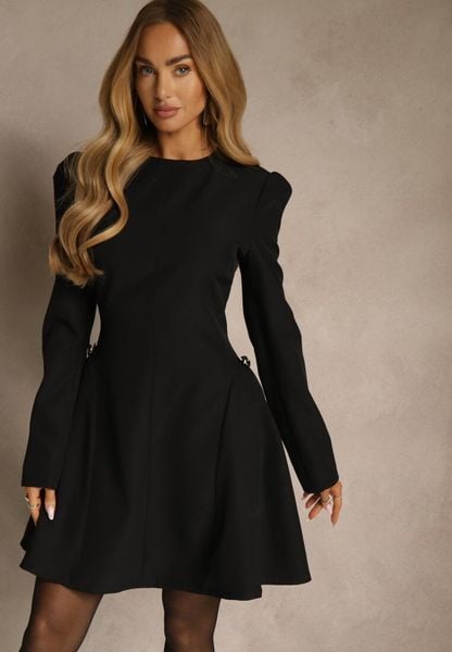 Czarna Sukienka o Rozkloszowanym Kroju z Ozdobą z Boku Eleslia. Czarne sukienki damskie Renee, m, z aplikacjami, bez kołnierzyka, bez ramiączek, mini, rozkloszowane. Za 159.99 zł.