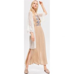 Sukienka maxi z haftem - Beżowy. Sukienki damskie marki Reserved. Za 119.99 zł.