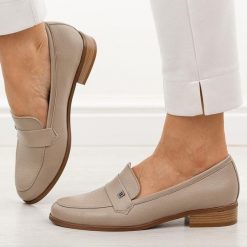 Khaki mokasyny damskie Potocki 12786. Brązowe mokasyny damskie POTOCKI, z jeansu, biznesowe. Za 189.00 zł.