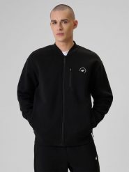 4F Bluza bomberka regular męska - czarna S. Czarne bluzy męskie 4f, m, bez wzorów, z bawełny, bez kaptura. Za 199.99 zł.