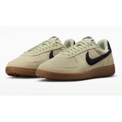 Buty Sportowe Damskie Nike Wmns Field General. Zielone obuwie sportowe damskie Nike, bez wzorów. Za 396.00 zł.
