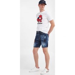 Spodenki jeansowe DSQUARED2. Szorty męskie Dsquared2, m, bez wzorów, z jeansu. Za 2,699.00 zł.
