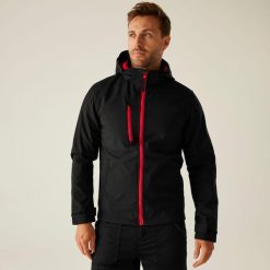 Softshell roboczy męski Venturer z kapturem. Czarne kurtki sportowe męskie Regatta, na zimę, m, bez wzorów, z softshellu, trekkingowe. W wyprzedaży za 269.99 zł.
