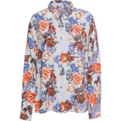 Must have: bluzka koszulowa z nadrukiem bonprix jasnoniebieski w kwiaty. Bluzki damskie marki bonprix. Za 32.99 zł.