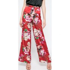 Missguided - Spodnie. Spodnie materiałowe damskie marki Missguided. W wyprzedaży za 79.90 zł.