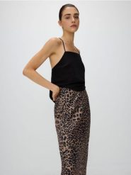 Spódnica maxi w zwierzęcy wzór - wielobarwny. Spódnice damskie Reserved, l, bez wzorów, z wiskozy, maxi, rozkloszowane. W wyprzedaży za 49.99 zł.