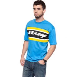 WRANGLER T SHIRT B&Y OVERSIZED T MEDITERRANEAN BLUE W7C44GHBR 112131691. Niebieskie t-shirty męskie Wrangler, na lato, m, bez wzorów, retro, bez kołnierzyka. W wyprzedaży za 39.99 zł.