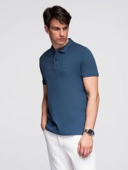 Jednokolorowa koszulka polo męska BASIC z dzianiny pique - ciemnoniebieska V13 - Rozmiar: S. Niebieskie koszulki polo męskie Ombre Clothing, m, z aplikacjami, z bawełny, casualowe, bez ramiączek. W wyprzedaży za 79.99 zł.