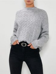 Sweter damski z warkoczowym splotem - szary. Szare swetry damskie Sinsay, l, bez wzorów, ze splotem, bez kołnierzyka, bez ramiączek, bez kaptura. Za 59.99 zł.