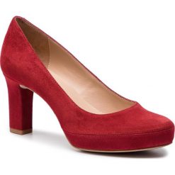Półbuty UNISA - Numar Classic 19 Ks Dark Red. Czerwone półbuty damskie Unisa, bez wzorów, ze skóry, eleganckie, bez obcasa, na obcasie, bez zapięcia. W wyprzedaży za 259.00 zł.