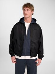 Kurtka z dresu Hummel. Czarne kurtki damskie Hummel, s, bez wzorów, z dresówki, bez kaptura. Za 372.00 zł.