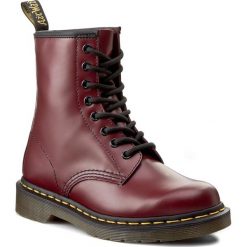 Glany DR. MARTENS - 1460 10072600 Cherry Red Smooth. Botki damskie marki R.Polański. W wyprzedaży za 449.00 zł.