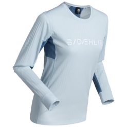 Damska koszulka termoaktywna z długim rękawem Daehlie Sportswear. Niebieskie koszulki sportowe damskie DAEHLIE, bez wzorów, bez kołnierzyka, bez ramiączek, narciarskie. Za 356.00 zł.