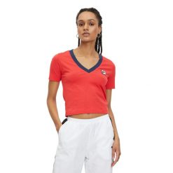 Koszulka damska FILA Ludhiana. Czerwone koszulki sportowe damskie Fila, m, bez wzorów, casualowe, bez kołnierzyka. Za 119.99 zł.