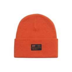 Czapka dzianinowa Surplus damska Superdry. Brązowe czapki i kapelusze damskie Superdry., z aplikacjami, z dzianiny, eleganckie. Za 132.90 zł.