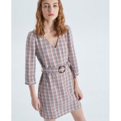 Sukienka w kratę - Beżowy. Sukienki damskie marki Cropp. Za 89.99 zł.