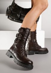 Brązowe Botki Typu Workery Zdobione Sprzączkami Therrie. Brązowe botki damskie Renee, z jeansu, bez obcasa, na płaskiej podeszwie, bez zapięcia. Za 169.99 zł.