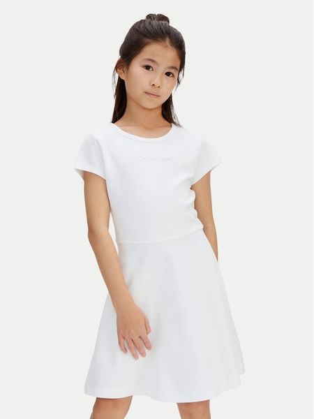 Calvin Klein Sukienka codzienna Skater LVCKSJH02G Biały Regular Fit. Białe sukienki dla dziewczynek Calvin Klein, bez wzorów, z syntetyku, bez ramiączek. Za 198.99 zł.