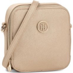 Torebka TOMMY HILFIGER - Honey Sq Crossover AW0AW05392 901. Listonoszki damskie marki Tommy Hilfiger. W wyprzedaży za 299.00 zł.