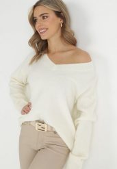 Biały Sweter z Wiskozy Oversize Yorate. Białe swetry damskie Born2be, uniwersalny, bez wzorów, z bawełny, eleganckie, bez kołnierzyka, bez ramiączek, długie, bez kaptura. Za 99.99 zł.