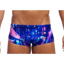 Trunki męskie Funky Trunks Cyber City - sidewinder. Niebieskie kąpielówki męskie FUNKY TRUNKS, l, bez wzorów, do pływania. Za 139.00 zł.