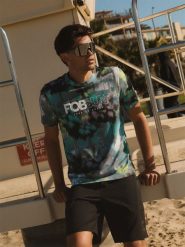 4F T-shirt regular z nadrukiem męski - multikolor XL. T-shirty męskie 4f, na lato, m, bez wzorów, z bawełny, klasyczne, bez kołnierzyka. W wyprzedaży za 59.99 zł.