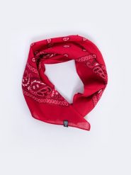 Apaszka typu bandana czerwona Bandi 603. Czerwone czapki i kapelusze damskie Big Star, z aplikacjami, z bawełny, boho. W wyprzedaży za 39.99 zł.