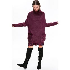 LUŹNY SWETER Z GOLFEM I KIESZENIAMI. Swetry damskie marki TOP SECRET. W wyprzedaży za 59.99 zł.