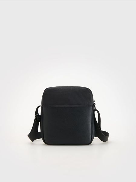 Saszetka crossbody - czarny. Czarne saszetki męskie Reserved, ze skóry, małe. W wyprzedaży za 69.99 zł.