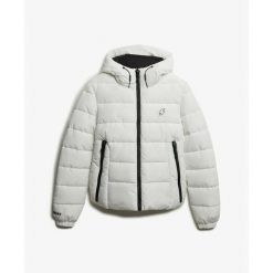 Damska kurtka z kapturem Superdry Spirit. Białe kurtki damskie Superdry., bez wzorów, z puchu, z kapturem. Za 539.30 zł.