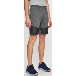Under Armour - Szorty. Szare krótkie spodenki sportowe męskie Under Armour, l, bez wzorów, z dzianiny. W wyprzedaży za 149.90 zł.