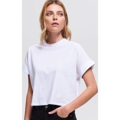 Bawełniany T-shirt - Biały. T-shirty damskie marki Reserved. Za 19.99 zł.