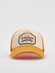 Czapka trucker z naszywką - miedziany. Brązowe czapki i kapelusze męskie Reserved, z aplikacjami. W wyprzedaży za 45.99 zł.