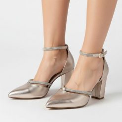 Sandały ślubne damskie Marco Tozzi, z metalicznym wykończeniem i szpiczastym noskiem posiada pasek wokół kostki, złote, 2-82404-42 957. Żółte klapki damskie Marco Tozzi, bez wzorów, eleganckie, bez obcasa, na obcasie. Za 269.00 zł.