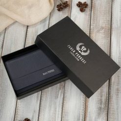 Granatowy portfel damski skórzany duży z ochroną RFID Paolo Peruzzi AL-01-NV. Niebieskie portfele damskie Paolo Peruzzi, bez wzorów, ze skóry. Za 74.00 zł.