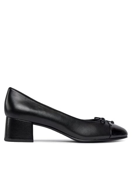 Tory Burch Czółenka Cap-Toe Pump 45Mm 154517 Czarny. Czarne czółenka damskie Tory Burch, bez wzorów, ze skóry, bez obcasa, bez zapięcia. Za 1,269.00 zł.