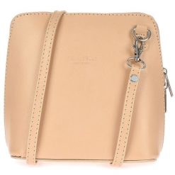 Listonoszka skórzana Vera Pelle beżowa K03. Brązowe torby na laptopa damskie bez wzorów, z lakierowanej skóry, lakierowane. Za 109.90 zł.
