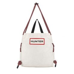 Torebka Hunter. Białe torebki do ręki damskie Hunter, bez wzorów, klasyczne, bez dodatków. Za 179.99 zł.
