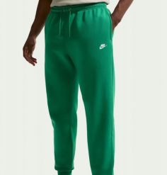 Nike Spodnie męskie Club BB Jogger zielone FN3787 365 XL. Zielone spodnie sportowe męskie Nike, m, bez wzorów. Za 239.65 zł.