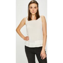 Liu Jo - Top. Topy damskie marki Liu Jo. W wyprzedaży za 259.90 zł.