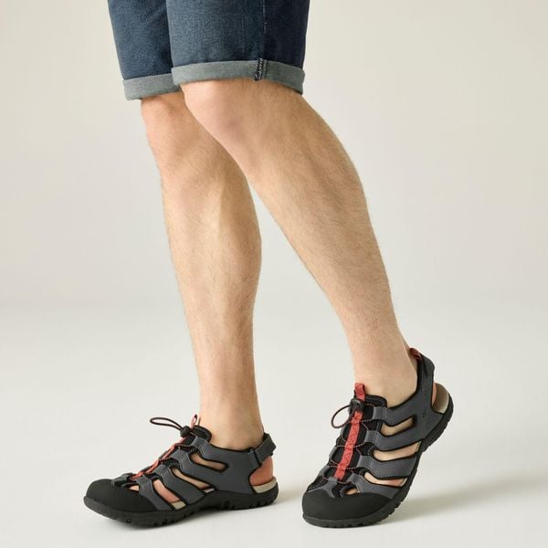 Męskie sandały Westshore IV. Czerwone sandały męskie Regatta, z elastanu, bez zapięcia. Za 249.99 zł.