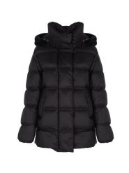 Geox Kurtka "Thaina" | W2626F T2562 | Kobieta | Czarny. Czarne kurtki damskie Geox, bez wzorów, z futra. W wyprzedaży za 599.00 zł.