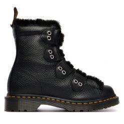 Trapery Dr. Martens. Czarne śniegowce i trapery damskie Dr. Martens. Za 989.99 zł.