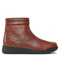 Botki Caprice. Brązowe botki damskie Caprice, bez obcasa, na płaskiej podeszwie, bez zapięcia. Za 419.99 zł.