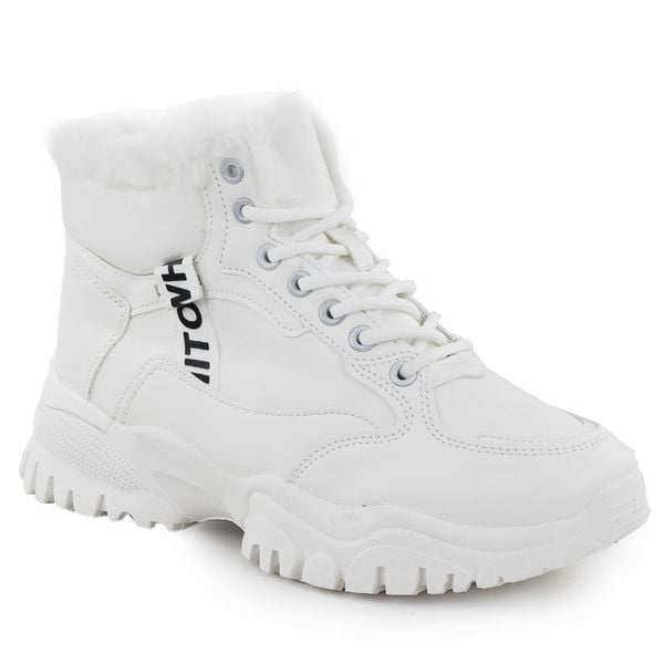 Sneakersy damskie ocieplane na grubej podeszwie białe News 9121. Białe botki damskie NEWS, ze skóry ekologicznej, sportowe, bez obcasa, bez zapięcia. Za 149.99 zł.